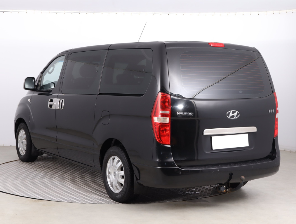 Hyundai H-1