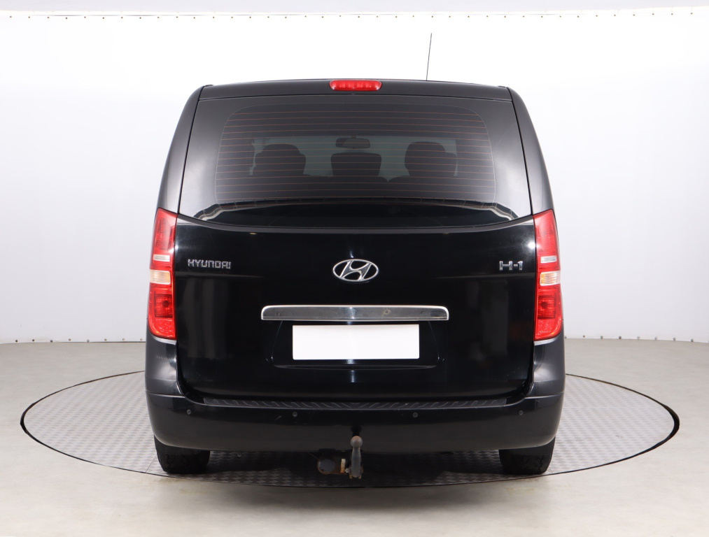 Hyundai H-1