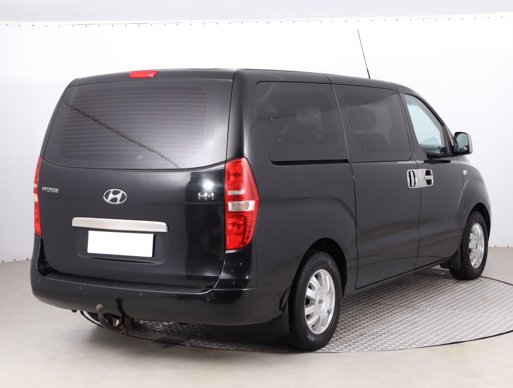 Hyundai H-1