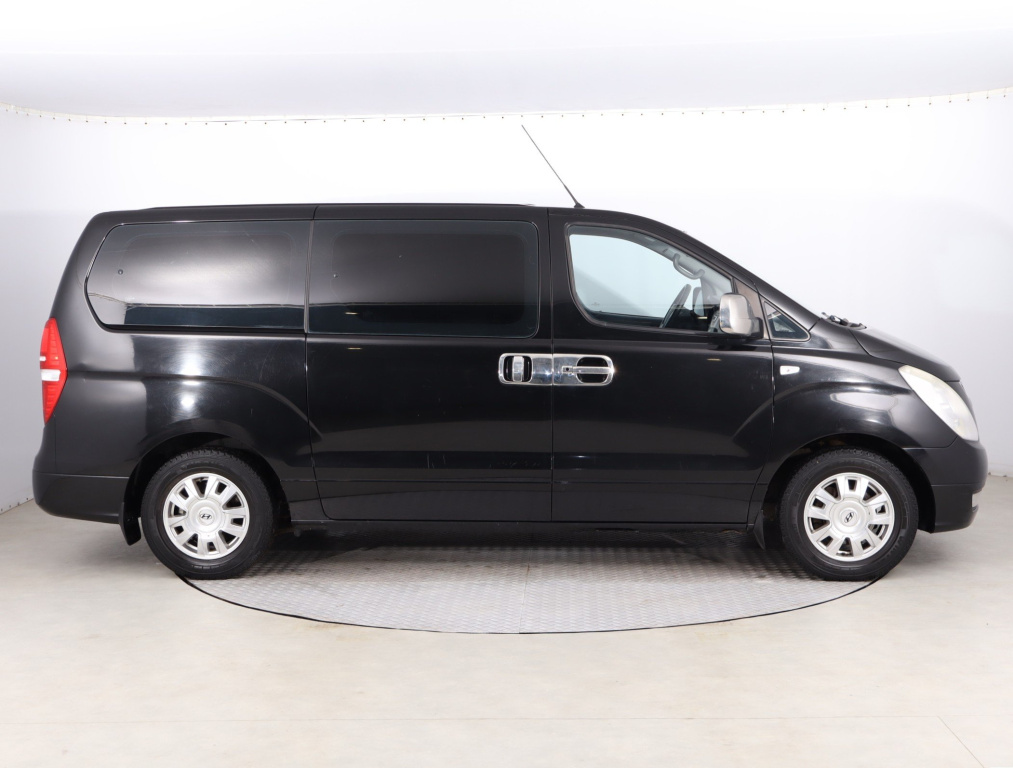 Hyundai H-1