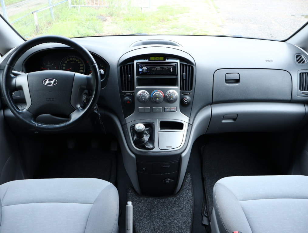 Hyundai H-1