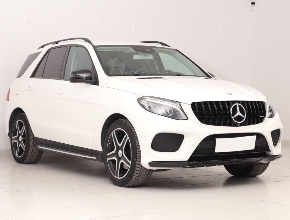 Mercedes-Benz GLE - 2016