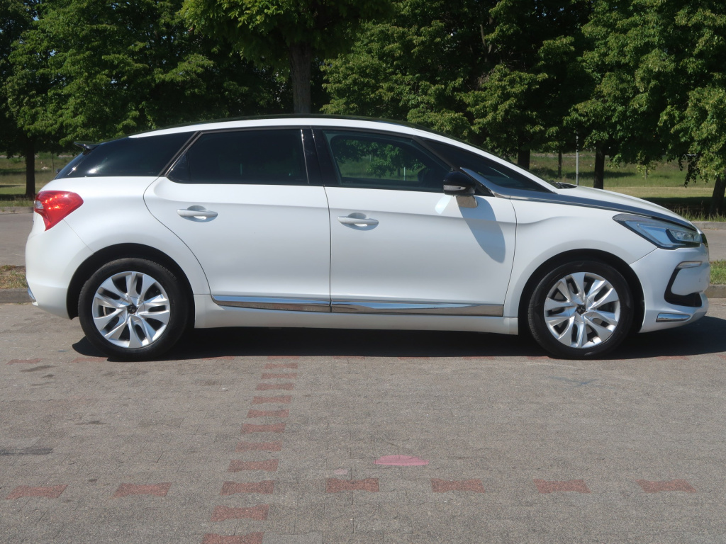 Citroen DS5