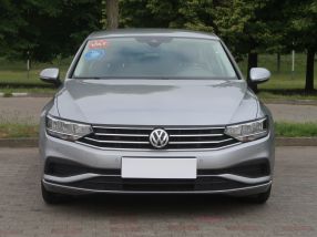 Volkswagen Passat - 2020