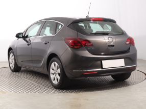 Opel Astra - 2015