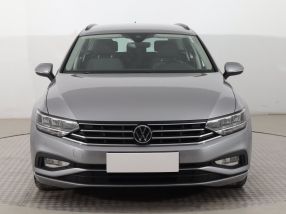 Volkswagen Passat - 2021