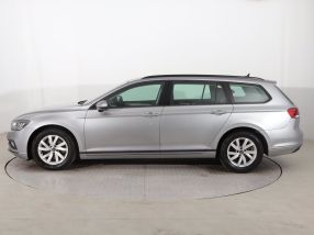 Volkswagen Passat - 2021