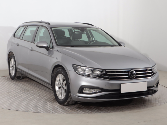 Volkswagen Passat 2021