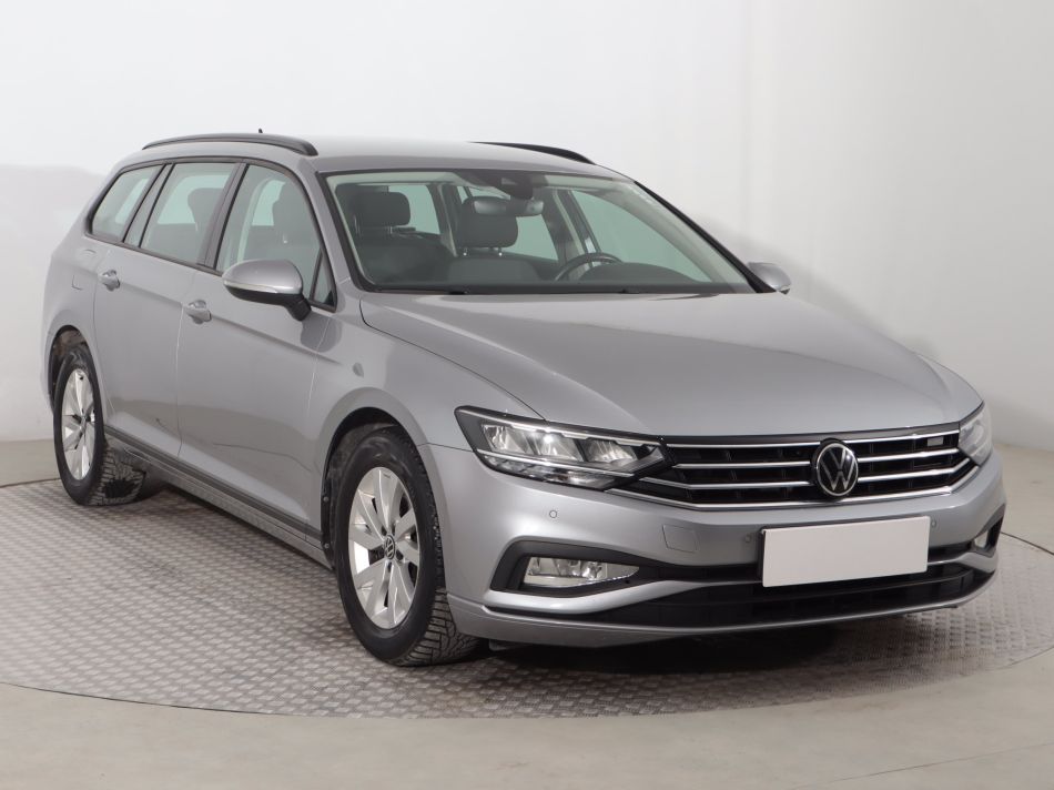 Volkswagen Passat - 2021