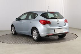Opel Astra - 2014