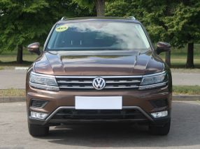 Volkswagen Tiguan - 2016