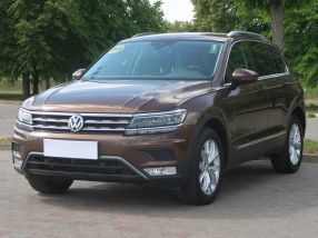 Volkswagen Tiguan - 2016