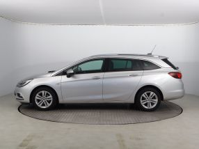 Opel Astra - 2019