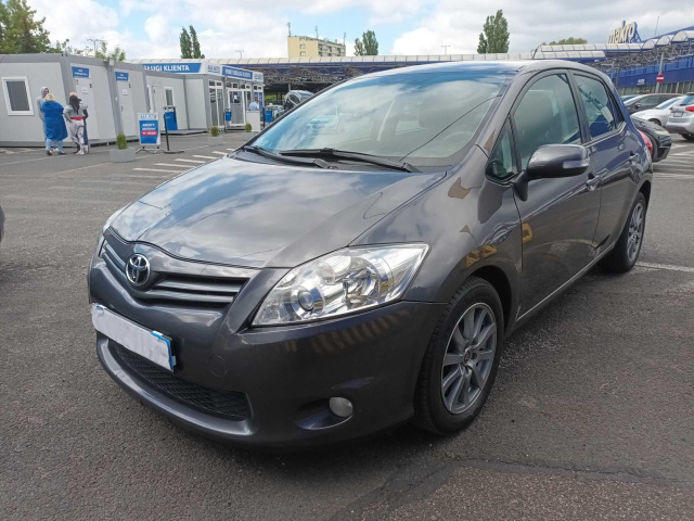 Toyota Auris 2011