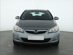 Opel Astra - 2012