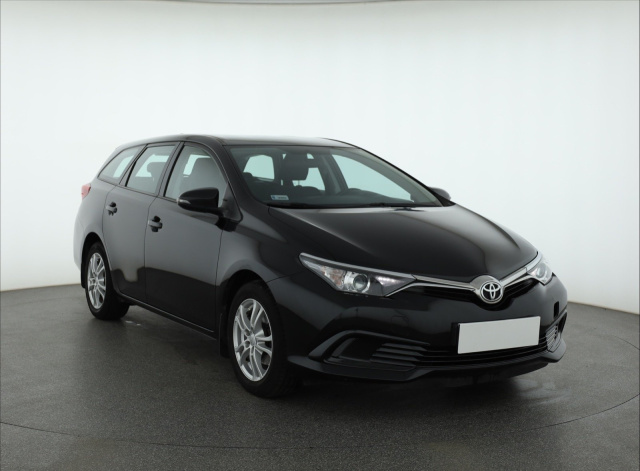 Toyota Auris 2016