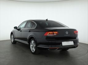 Volkswagen Passat - 2022