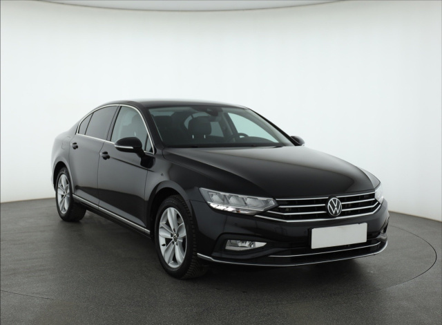 Volkswagen Passat 2022