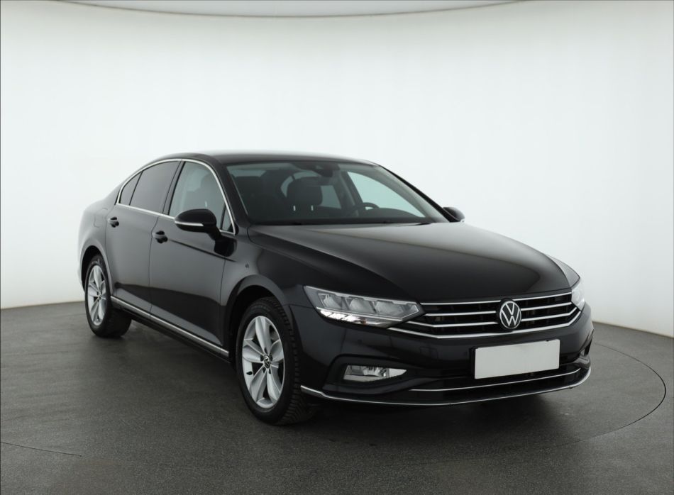 Volkswagen Passat - 2022