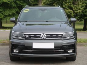 Volkswagen Tiguan - 2020