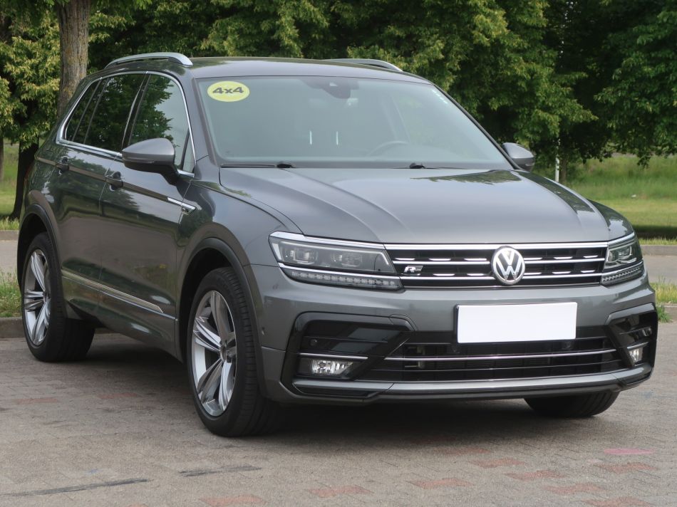 Volkswagen Tiguan - 2020