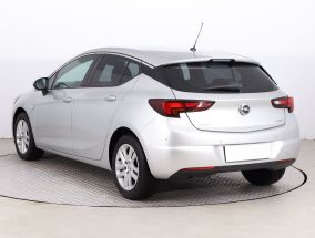 Opel Astra - 2015