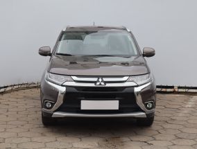 Mitsubishi Outlander - 2016