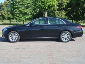 Mercedes-Benz E - 2023