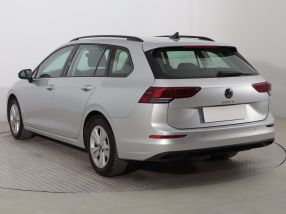 Volkswagen Golf - 2022