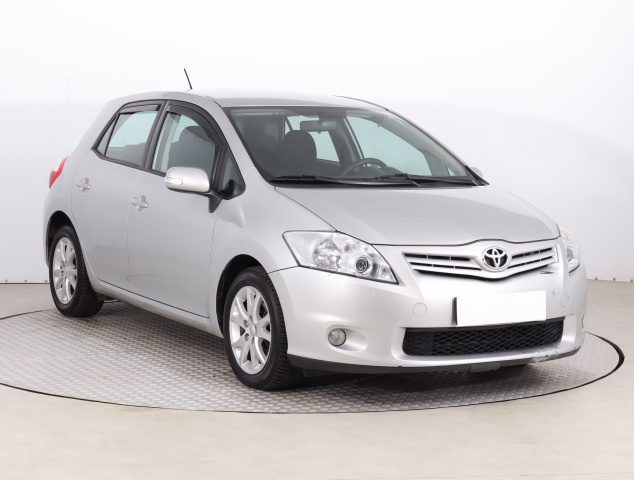 Toyota Auris 2012