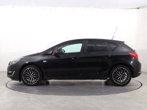 Opel Astra - 2013