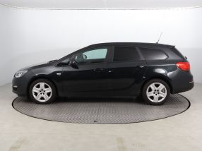 Opel Astra - 2014