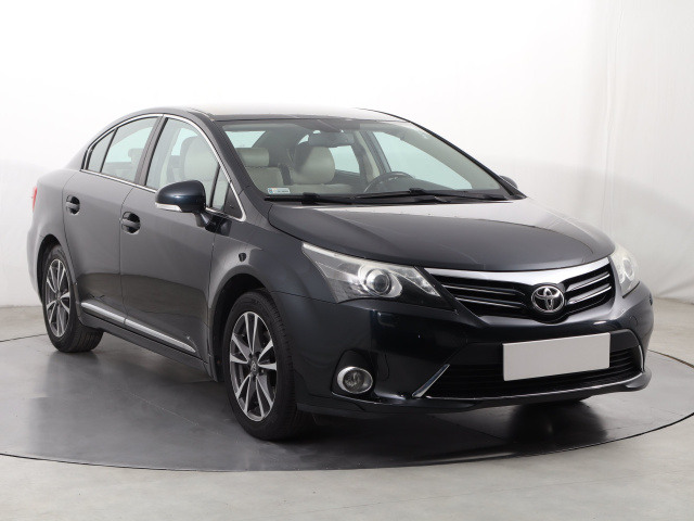 Toyota Avensis 2013