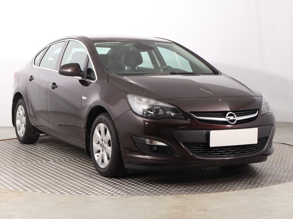 Opel Astra - 2015