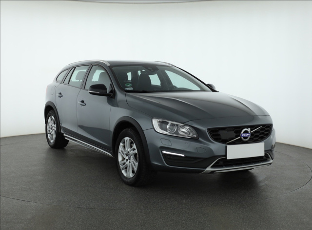 Volvo V60 Cross Country 2018