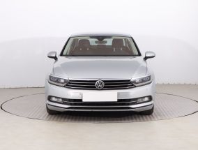 Volkswagen Passat - 2015