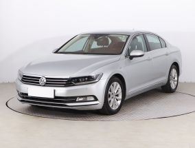 Volkswagen Passat - 2015