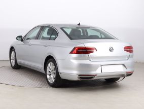 Volkswagen Passat - 2015