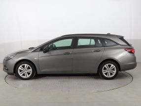 Opel Astra - 2021