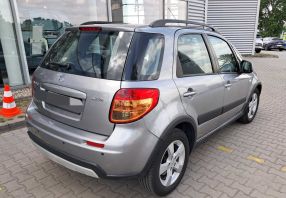 Suzuki SX4 - 2013