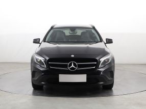 Mercedes-Benz GLA - 2015