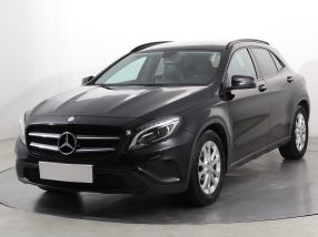 Mercedes-Benz GLA - 2015