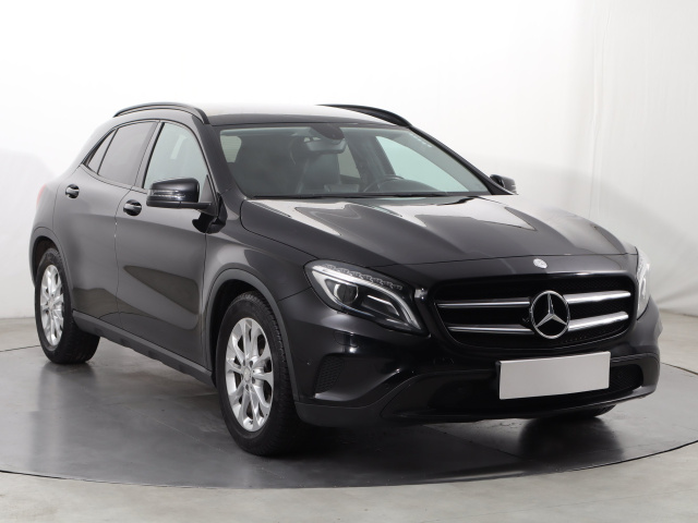 Mercedes-Benz GLA 2015
