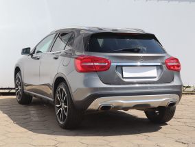 Mercedes-Benz GLA - 2016
