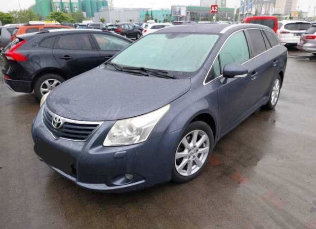 Toyota Avensis 2011