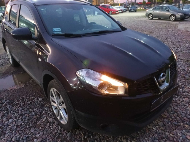 Nissan Qashqai+2 2010