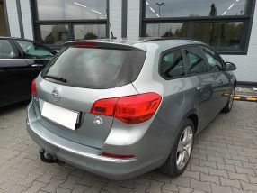 Opel Astra - 2012