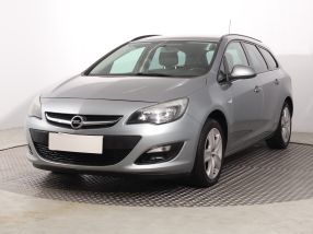 Opel Astra - 2012