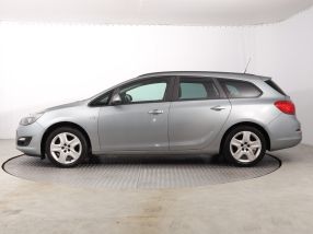 Opel Astra - 2012