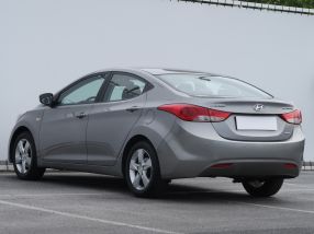 Hyundai Elantra - 2011